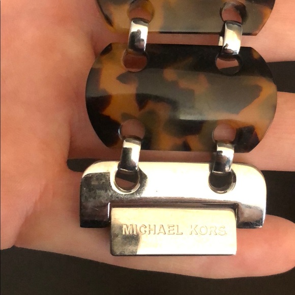 Michael Korea Bracelet Watch - Picture 4 of 4